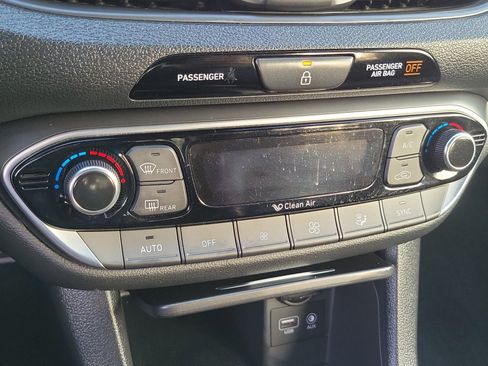 Used 2020 Hyundai Elantra GT N Line image 13