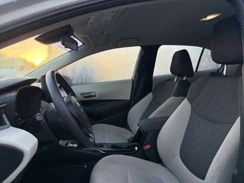 Used 2022 Toyota Corolla LE w/ LE Convenience Package FWD image 9