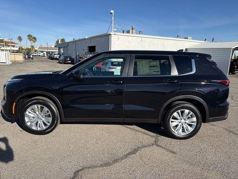 New 2025 Mitsubishi Outlander ES FWD image 5