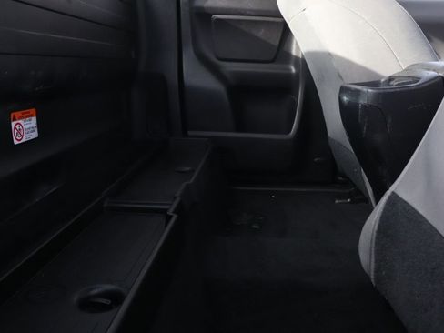 Used 2017 Toyota Tacoma 4x4 Access Cab image 19