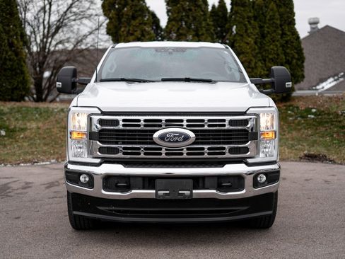 Used 2025 Ford F250 XLT image 2