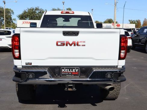 Used 2024 GMC Sierra 2500 Pro w/ Convenience Package image 7