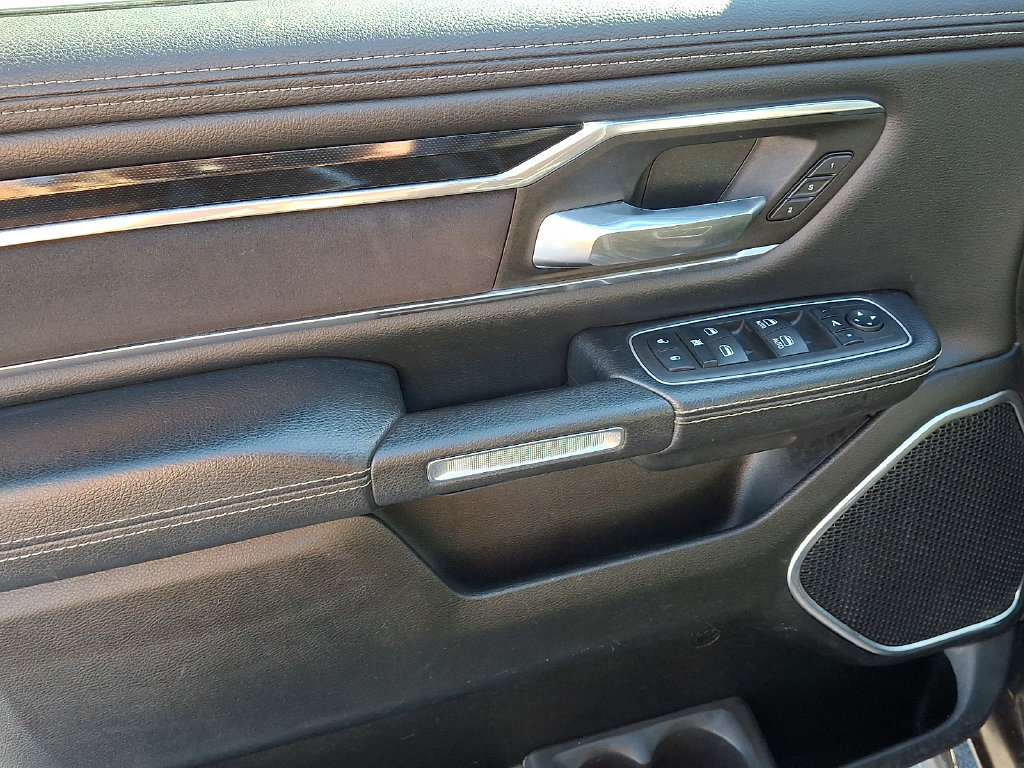 Used 2022 RAM 1500 Laramie w/ Sport Appearance Package AWD/4WD image 15