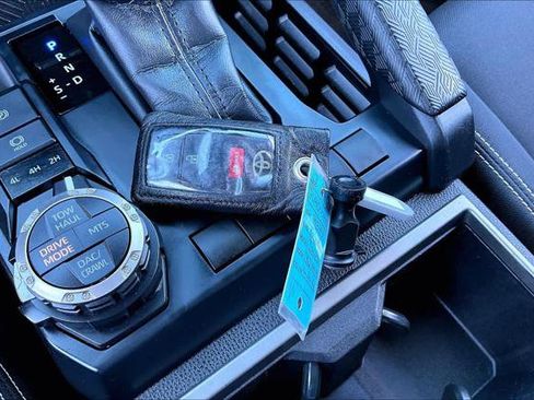 Certified 2024 Toyota Tacoma TRD Off-Road image 15