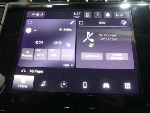 Used 2023 Jeep Grand Cherokee Laredo w/ Luxury Tech Group I AWD/4WD image 42