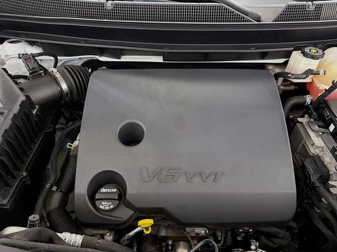 Used 2023 Chevrolet Traverse LT w/ LPO, Floor Liner Package AWD/4WD image 31