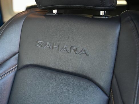 Used 2024 Jeep Wrangler Unlimited Sahara AWD/4WD image 18