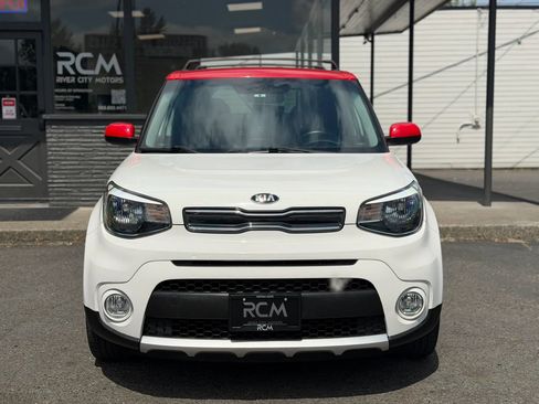 Used 2018 Kia Soul + FWD image 2