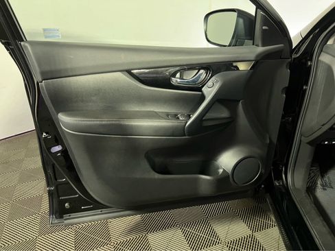 Used 2022 Nissan Rogue Sport SL AWD/4WD image 21