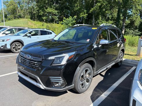 Certified 2024 Subaru Forester Touring AWD/4WD image 3