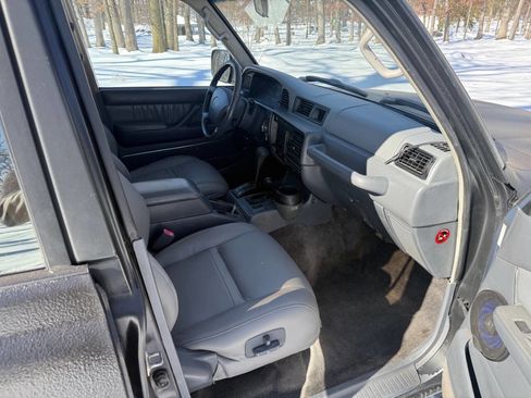 Used 1996 Toyota Land Cruiser image 45