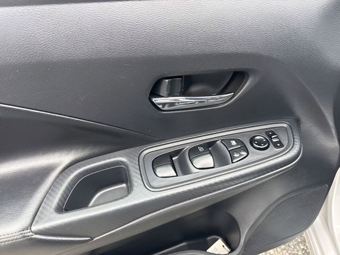 Used 2020 Nissan Versa SV image 23