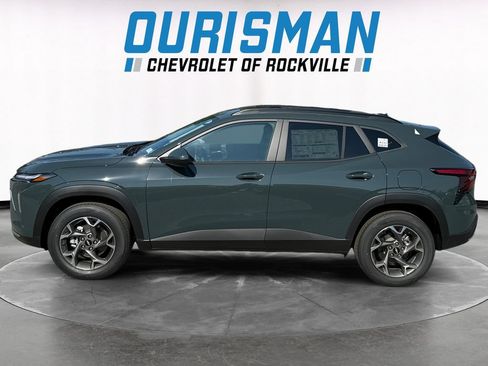 New 2026 Chevrolet Trax LT w/ Sunroof Package FWD image 3