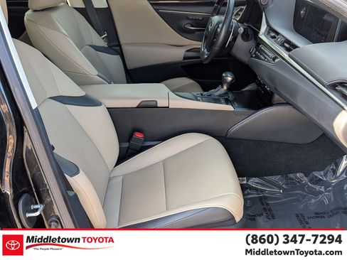Used 2019 Lexus ES 350 w/ Premium Package image 37