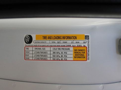 Used 2024 Chevrolet Express 3500 LT w/ LT Preferred Equipment Group image 38