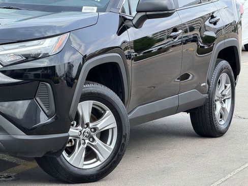 Certified 2025 Toyota RAV4 LE AWD/4WD image 3