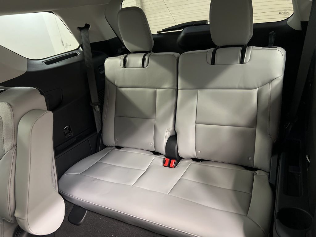 New 2026 Ford Explorer Active w/ Active Comfort Package AWD/4WD image 27
