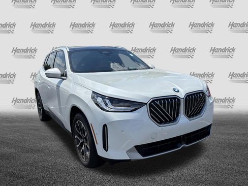 Used 2025 BMW X3 xDrive30i w/ Premium Package AWD/4WD image 5