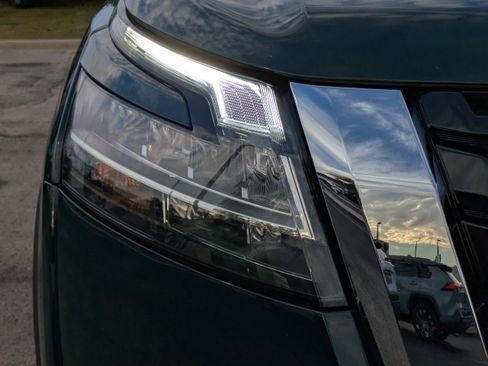 Certified 2024 Nissan Pathfinder Platinum w/ Cargo Package image 10