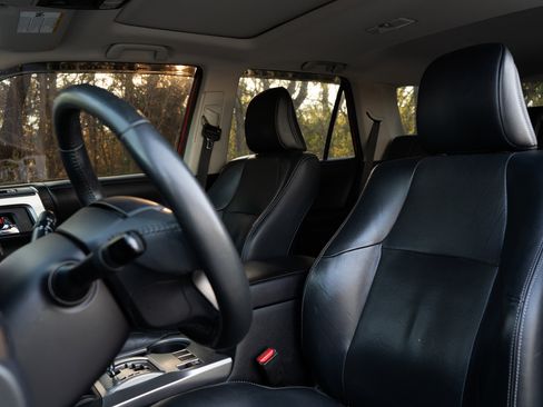 Used 2016 Toyota 4Runner Limited image 17