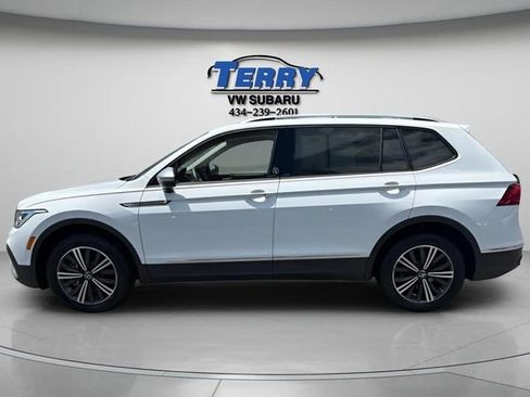 Used 2024 Volkswagen Tiguan Wolfsburg Edition AWD/4WD image 2