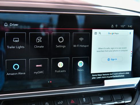 Used 2024 GMC Sierra 1500 SLT image 23