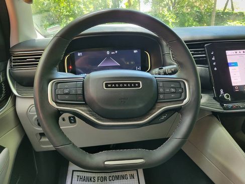 Used 2022 Jeep Wagoneer Series II RWD image 24