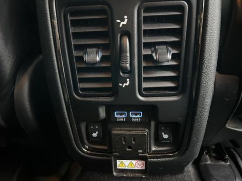 Used 2020 Dodge Durango GT image 37