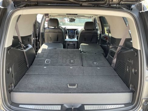 Used 2015 Cadillac Escalade Luxury AWD/4WD image 35