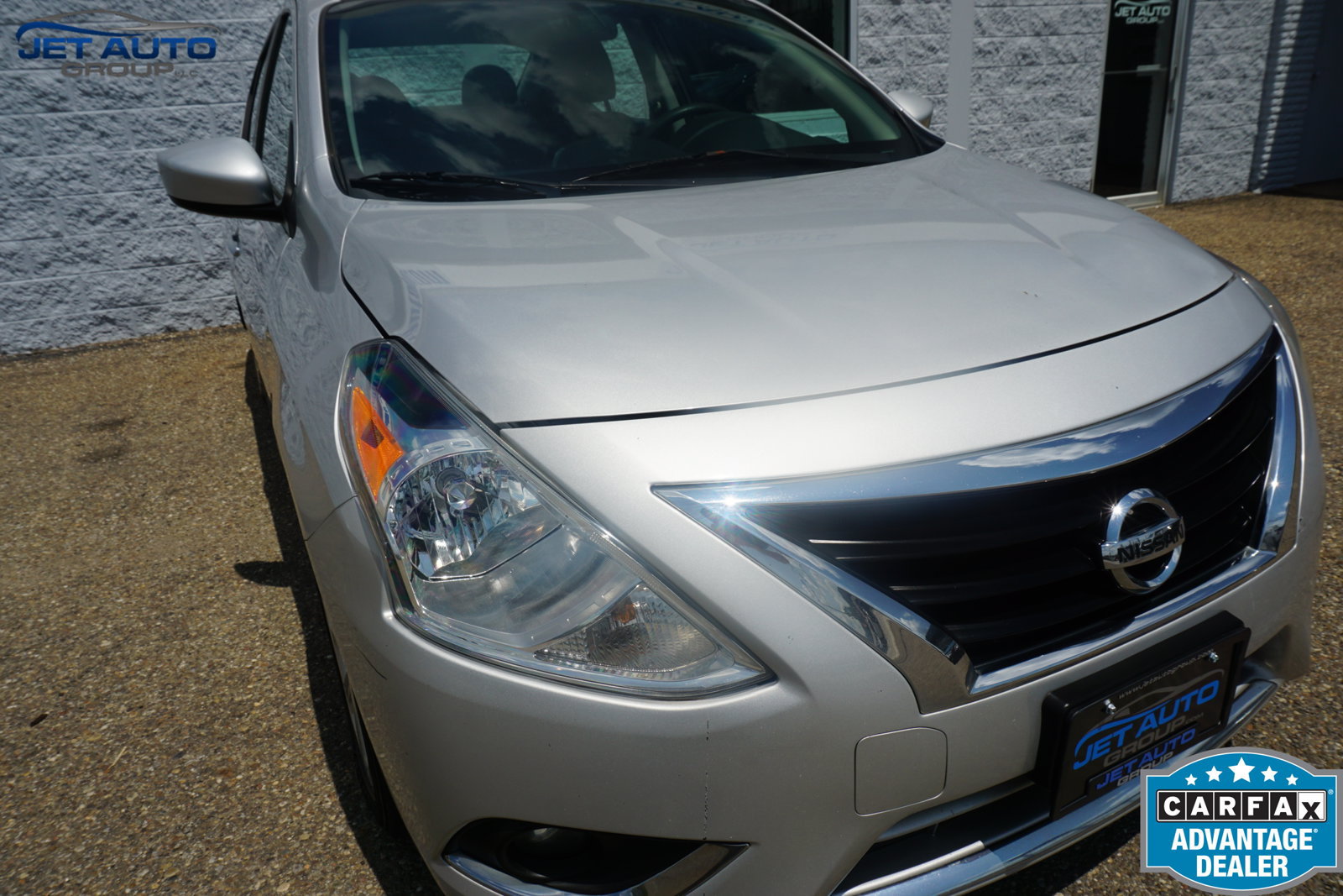 Used 2016 Nissan Versa SV w/ Fog Lights Package FWD image 7
