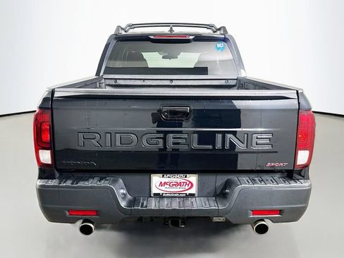 Used 2025 Honda Ridgeline Sport image 16