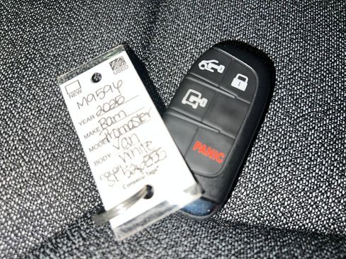 Used 2025 RAM ProMaster 2500 w/ U-Haul Equipment Group FWD image 28