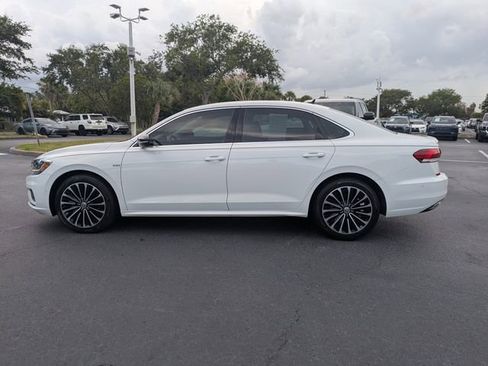 Used 2022 Volkswagen Passat 2.0T FWD image 7