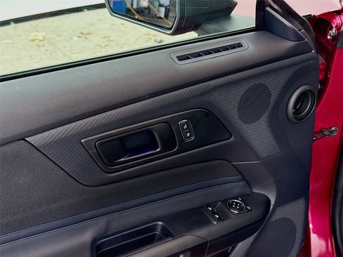 Used 2025 Ford Mustang Dark Horse image 17