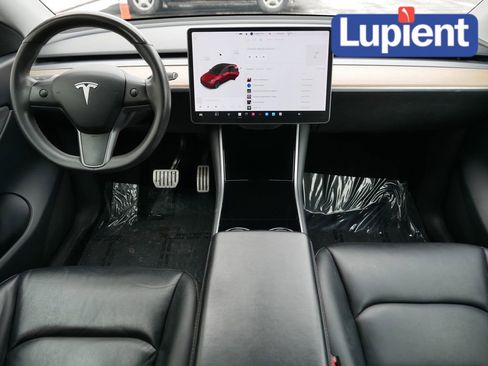 Used 2020 Tesla Model Y Long Range image 17