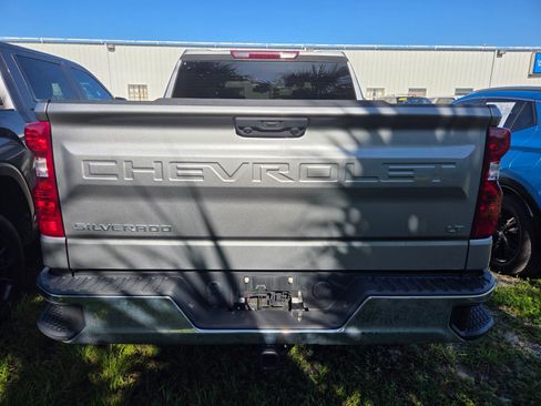 Used 2023 Chevrolet Silverado 1500 LT AWD/4WD image 4