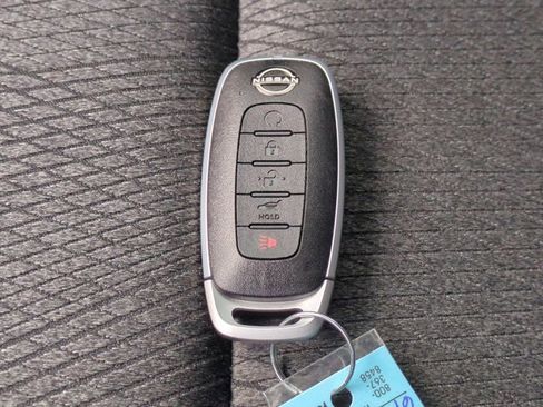 Certified 2026 Nissan Rogue SV image 27