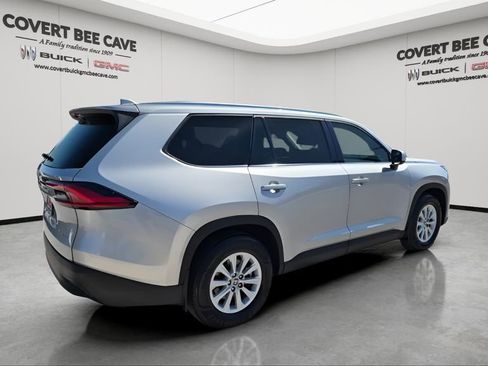 Used 2024 Toyota Grand Highlander XLE image 9