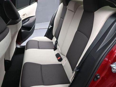 Used 2025 Toyota Corolla LE image 13