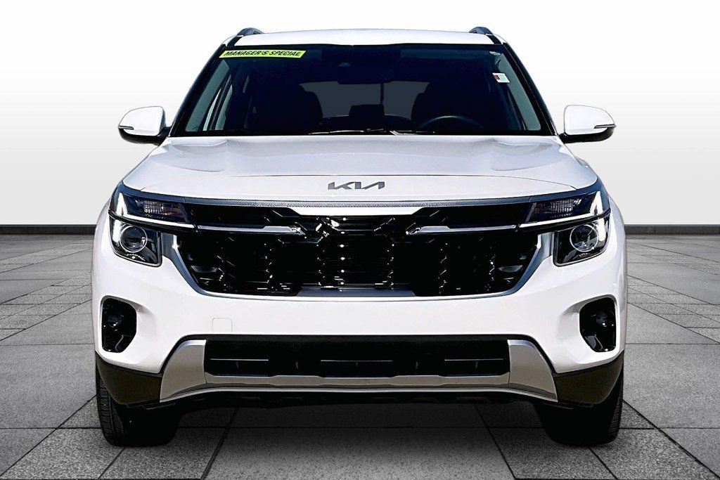 Used 2026 Kia Seltos EX AWD/4WD image 3