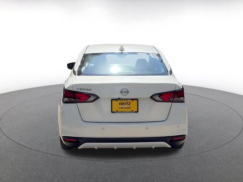 Used 2025 Nissan Versa SV FWD image 12