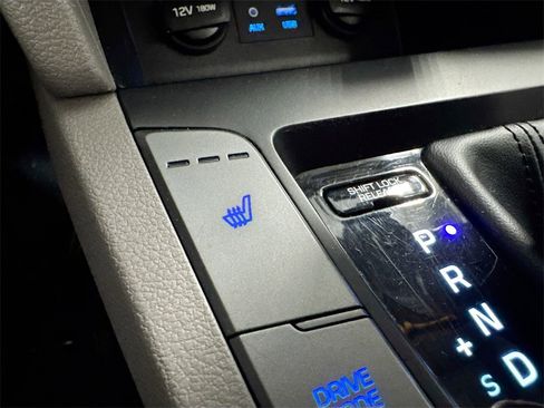 Used 2019 Hyundai Elantra Value Edition image 17