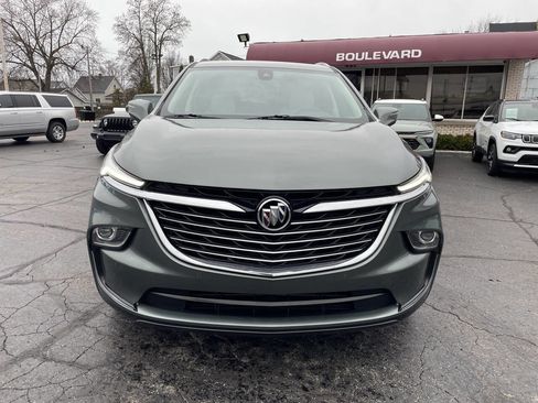 Used 2024 Buick Enclave Essence image 10