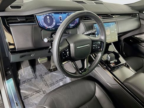 Used 2025 Land Rover Range Rover Sport Dynamic SE image 9
