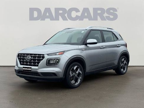 Used 2023 Hyundai Venue SEL FWD image 3