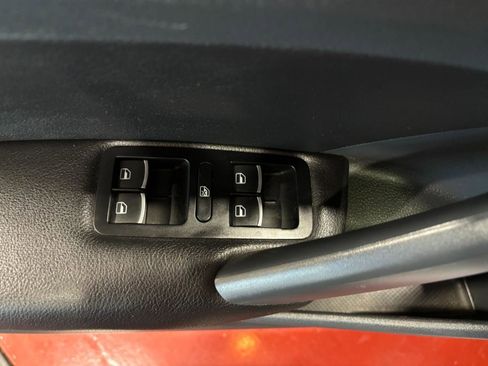 Used 2013 Volkswagen Passat 2.5 SE image 24
