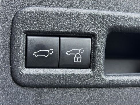 Used 2025 Toyota bZ4X AWD w/ Weather Package image 30