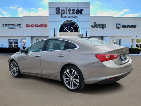 Used 2023 Chevrolet Malibu LT FWD image 3