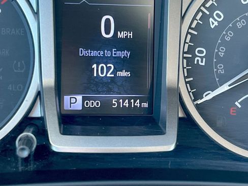 Used 2022 Toyota Tacoma SR5 image 12