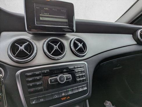Used 2015 Mercedes-Benz GLA 250 4MATIC image 12